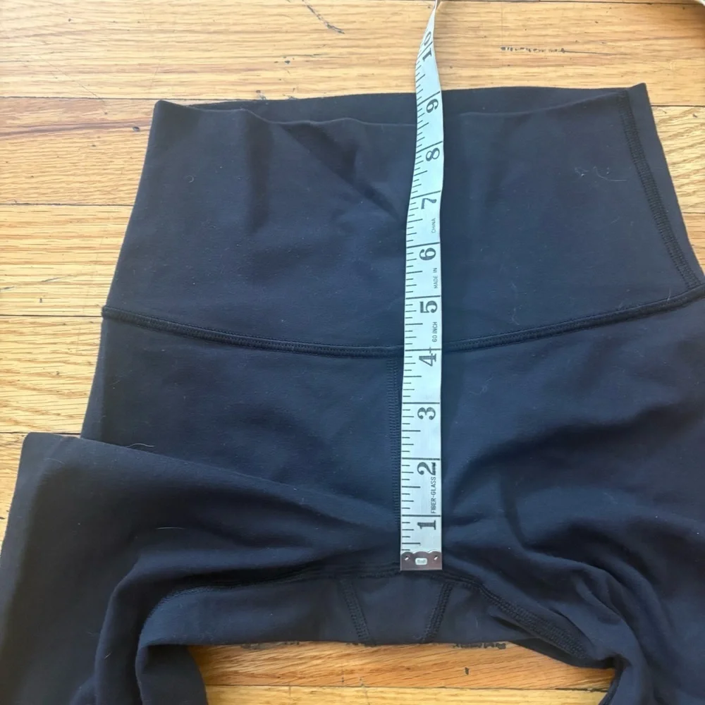 Lululemon Black Wunder HR Tights Size 2